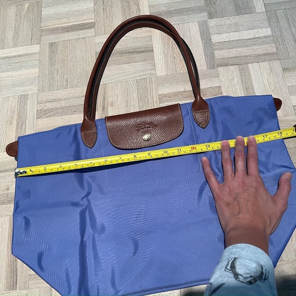 Longchamp - Le Pliage Nylon Shoulder Bag, Lavender Color, Great Condition - Picture 4 of 7